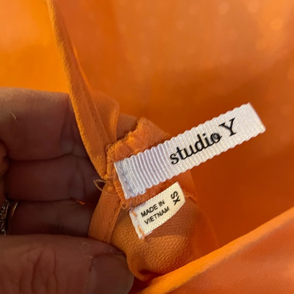 Studio Y sheer top - Picture 4 of 8